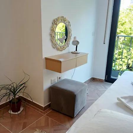 Mimoza's Apartment- In The Center Near The Pyramid Appartement
