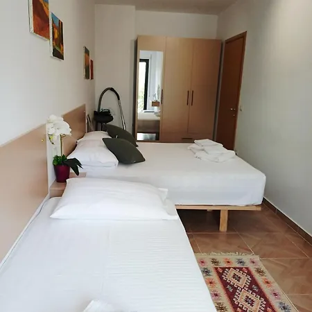 Mimoza's Apartment- In The Center Near The Pyramid *