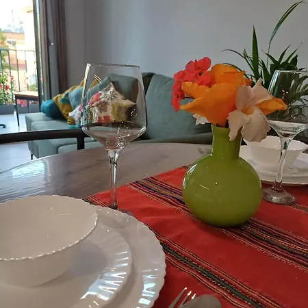 Mimoza's Apartment- In The Center Near The Pyramid Tirana