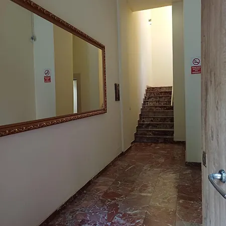 Mimoza's Apartment- In The Center Near The Pyramid Tirana